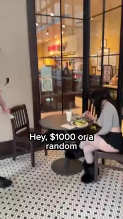 qmaLyDOIkx9OwUGH.mp4