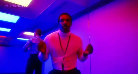 z1trZ-RKI_5uszY.mp4
